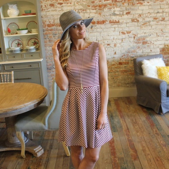 ❤️ LAST ONE! Wine Striped Fit and Flare Dress - Picture 2 of 3